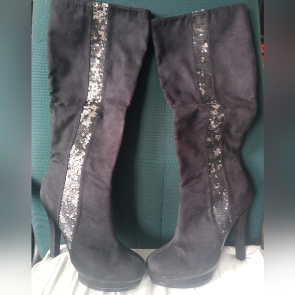 Jennifer Lopez Shoes - Jennifer Lopez Black suede boots with silver sequins down the side, Size 10